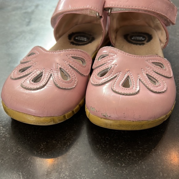 Livie & Luca - Sz. 10 - Light Pink Petal Shoes - Picture 5 of 8